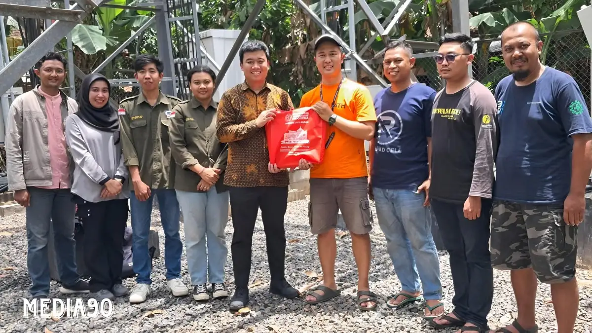 Mahasiswa Teknik Elektro Teknokrat Indonesia Berkesempatan Pasang Timer Cek Sinyal 10 Titik di Lampung