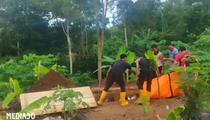 Penemuan Mayat Misterius: Identitas Tak Diketahui! Investigasi di Taman Kota Kota Agung Tanggamus Ungkap Ciri-cirinya