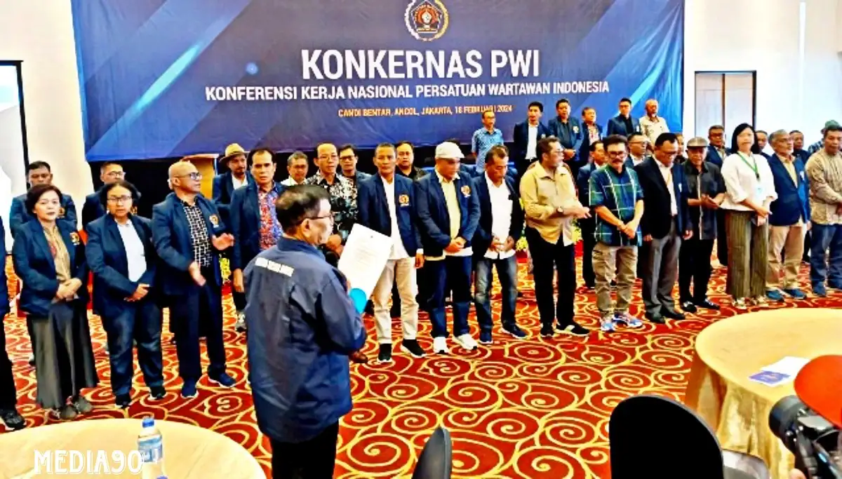 Rancang Program Kerja Lima Tahun, PWI Pusat Kukuhkan Pengurus Masa Bakti 2023-2028