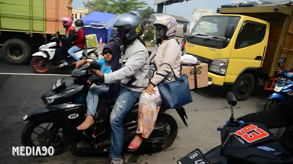 Aksesori Sepeda Motor Yang Harus Dibawa Saat Mudik Lebaran