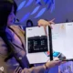 Asus resmi luncurkan Zenbook DUO, laptop berteknologi dua layar berbasis AI