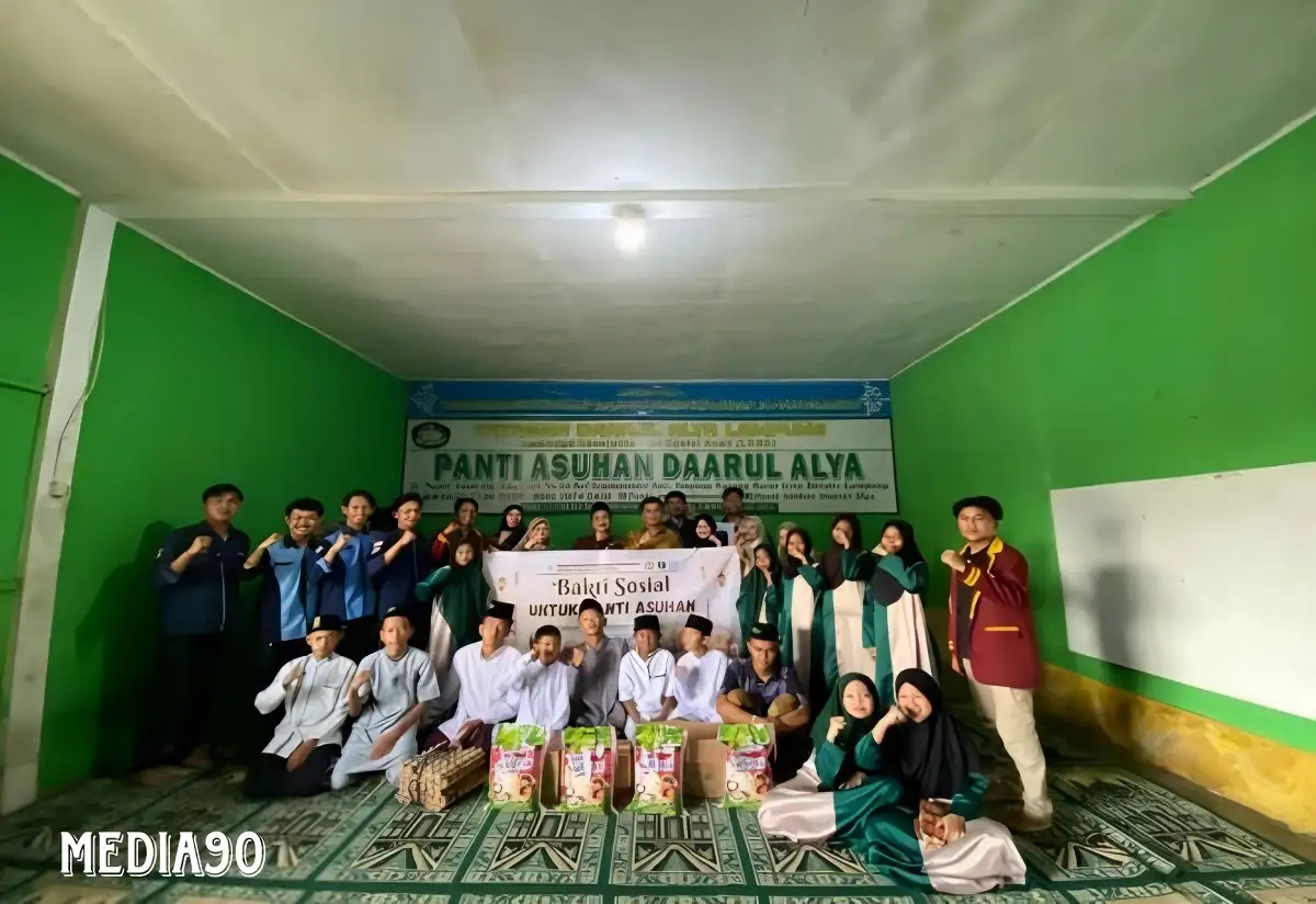 BEM dan HIMA FTIK Teknokrat Indonesia Berikan Bantuan kepada Panti Asuhan Daarul Alya