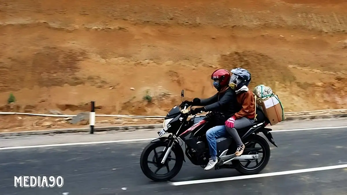 Cara Jaga Stamina Saat Berkendara Motor Jarak Jauh