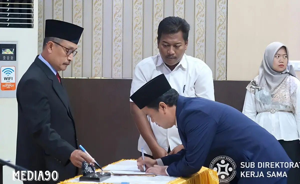 Direktur Polinela Lantik Riko Noviadi sebagai Ketua Jurusan Peternakan untuk Periode 2024-2028