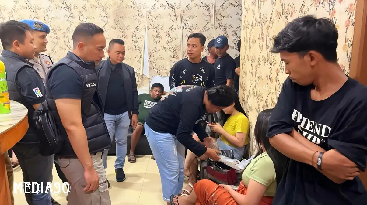 Dua Hari Razia Tempat Hiburan Malam, Polres Lampung Timur Sita Puluhan Botol Minuman Keras Ilegal