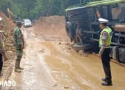 Kecelakaan di Lampung Barat: Fuso Terguling Akibat Tanah Longsor, Polisi Terapkan Penutupan Sementara Jalur Liwa-Krui