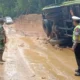 Fuso Terguling di Tanah Longsor Lampung Barat, Polisi Berlakukan Buka Tutup Jalur Liwa-Krui