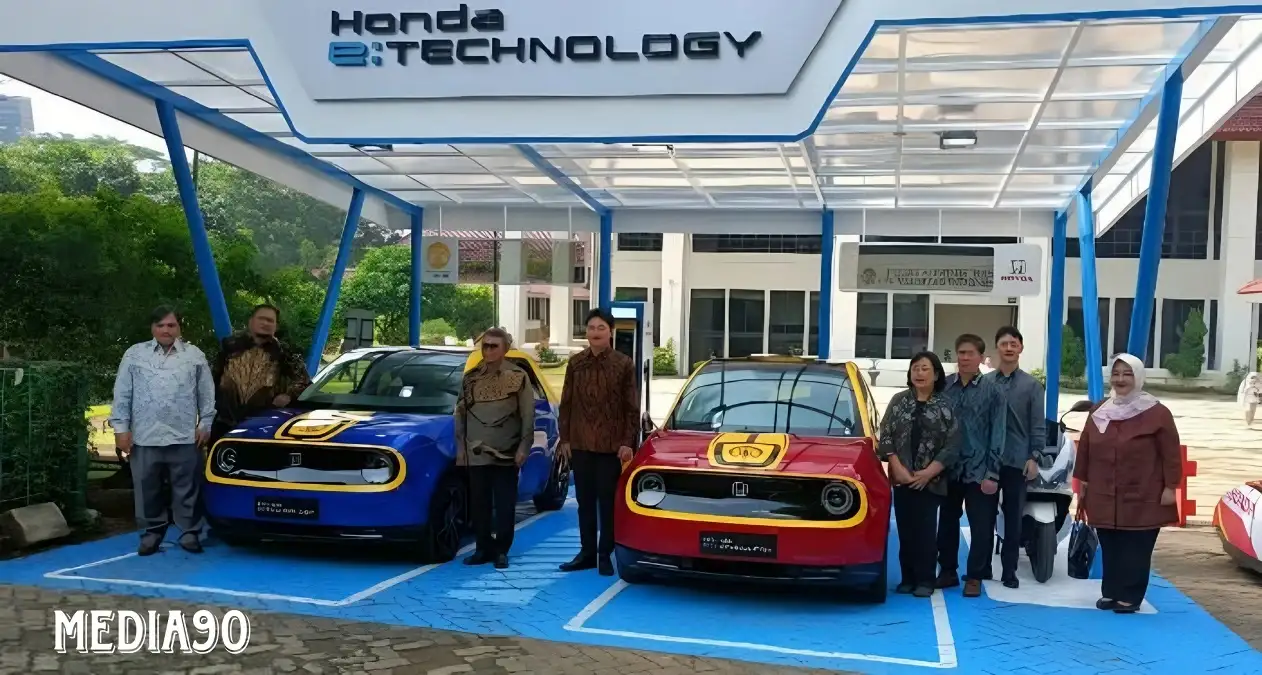 Honda Beberkan Alasan Mobil Listrik Masih Kurang Populer Di Daerah