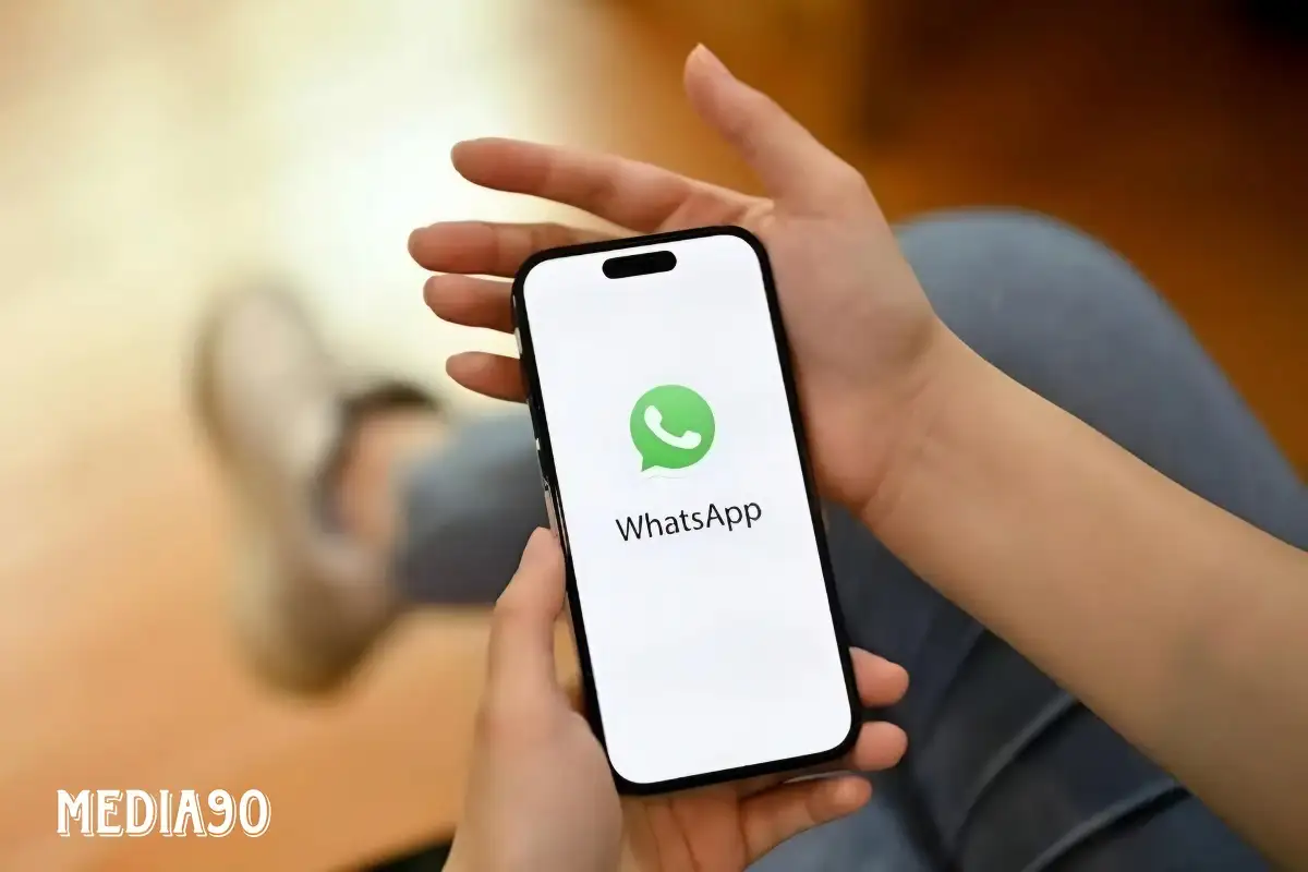 Ini alasan WhatsApp memindahkan bilah navigasi di bagian bawah, dekat dengan jempol jadi lebih nyaman