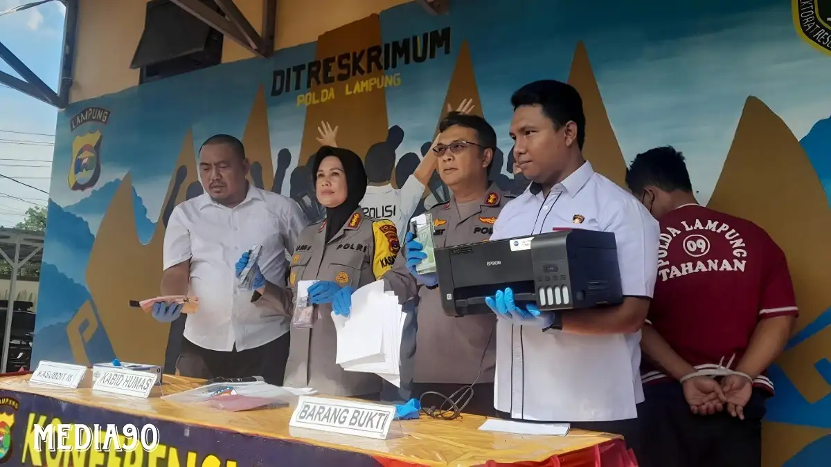 Jual Uang Palsu di Marketplace, Pria Asal Pringsewu ini Ditangkap Polda Lampung di Lampung Tengah