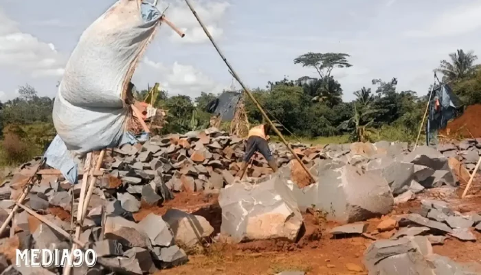 Persembunyian Tambang Batu Ilegal di Way Jepara Lampung Timur: Aparat Enggan Menarik Pajak