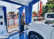 Kolaborasi Mercedes-Benz dan BMW: Membangun 8 Ribu SPKLU Bersama