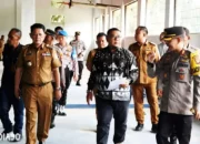 Pj Bupati Memberi Penghargaan pada Proses Rekapitulasi Suara Pemilu 2024 di Kabupaten Tulang Bawang Barat yang Berlangsung Lancar dan Kondusif