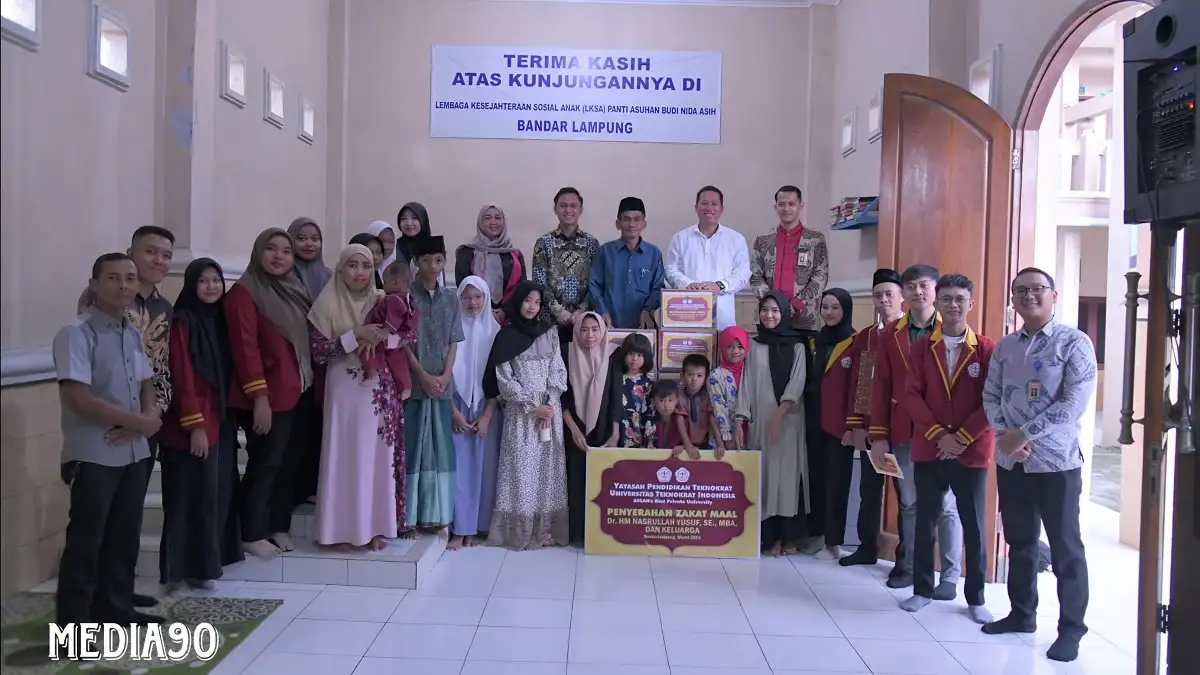 Teknokrat Indonesia Gelar Bakti Sosial dan Penyerahan Zakat Maal ke Beberapa Panti Asuhan di Bandar Lampung