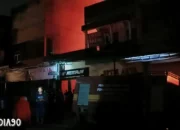 Kerugian Besar! Toko Pakaian dan Sepatu di Bandar Sribhawono Lampung Timur Hangus Dilalap Api Saat Persiapan Stok Lebaran