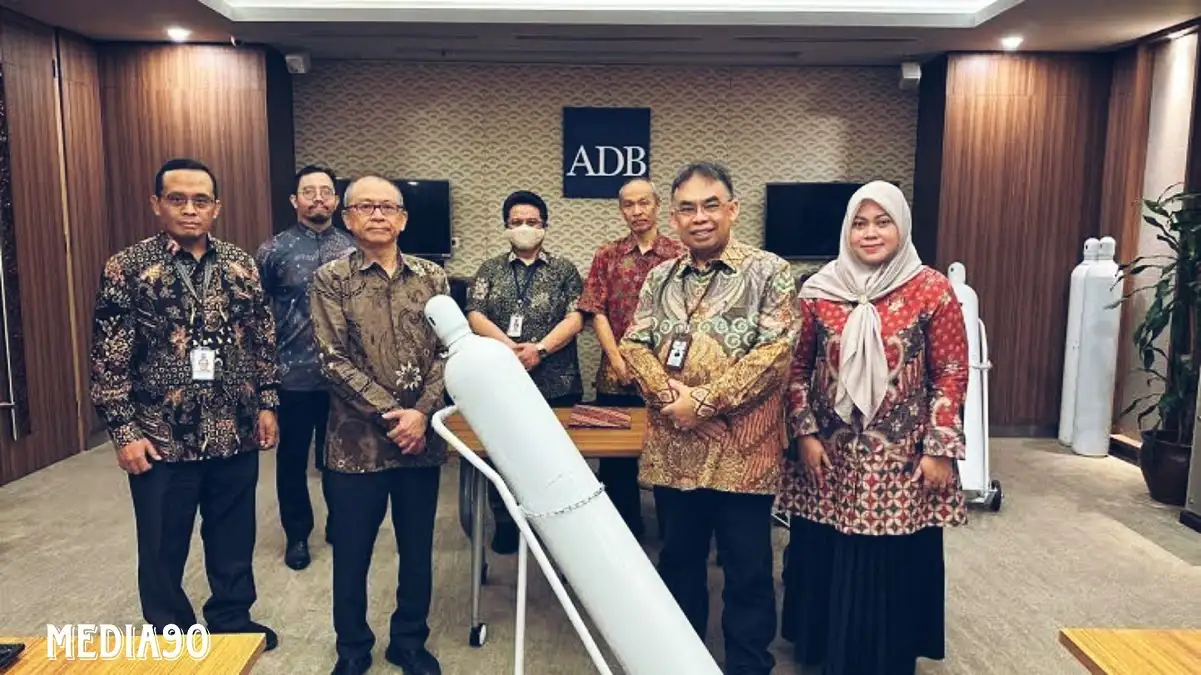 Unila Terima Donasi Alat Medis dari Indonesia Resident Mission