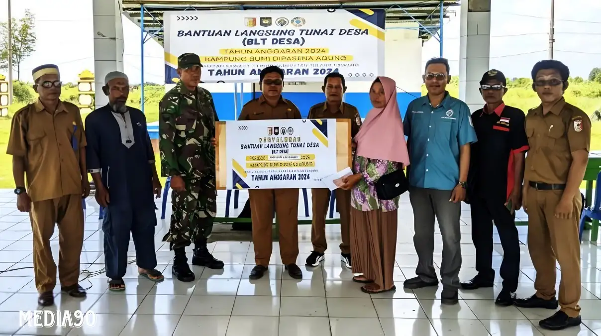 Warga Bumi Dipasana Agung Terima Bantuan Langsung Tunai dan Beras, Diharapkan Belanja di Warung Kampung