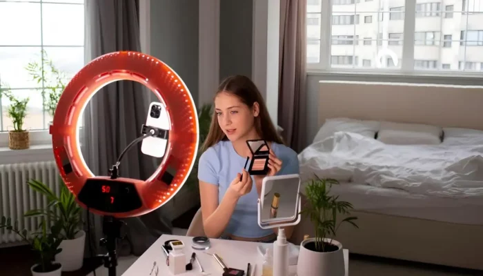 Transformasi Profesional: 4 Aksesori iPhone yang Mengangkat Konten Vlogging Kamu ke Level Berikutnya!