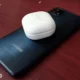 Android 15 bakal menambahkan fitur baru untuk mengisi daya gadget melalui NFC