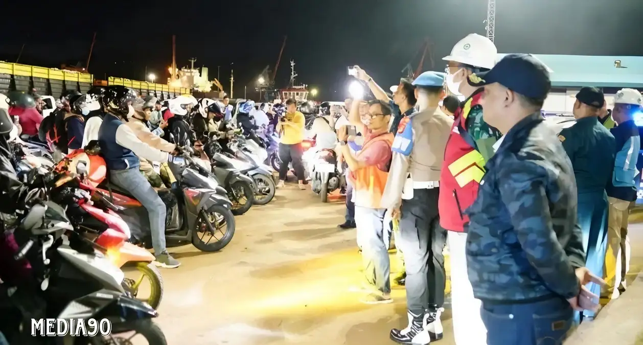 Arus Balik Diprediksi Meningkat, Pelabuhan Panjang Tambah Satu Kapal, Layani Tiga Kali Penyeberangan
