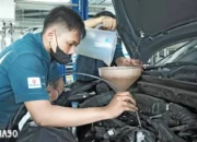 Tips Mudik Hemat Waktu: Cek Oli Sendiri Tanpa Harus Kunjungi Bengkel!