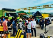 Protes Sopir Truk Logistik di Pelabuhan Bakauheni Akibat Waktu Tunggu Kapal yang Mencapai 15 Jam