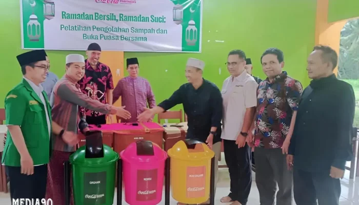 Membumikan Ramadhan: CCEP Ajak 15 Pondok Pesantren Peduli Lingkungan Melalui Pengelolaan Sampah