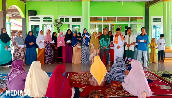 Berbagi Berkah Ramadan: Muslimat NU Bumi Dipasena Jaya Tulang Bawang Menyantuni 51 Yatim Piatu dan Duafa