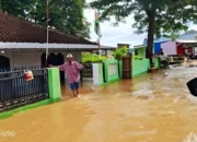 Badai Petir: Telukbetung Tenggelam dalam Hujan Tiga Jam