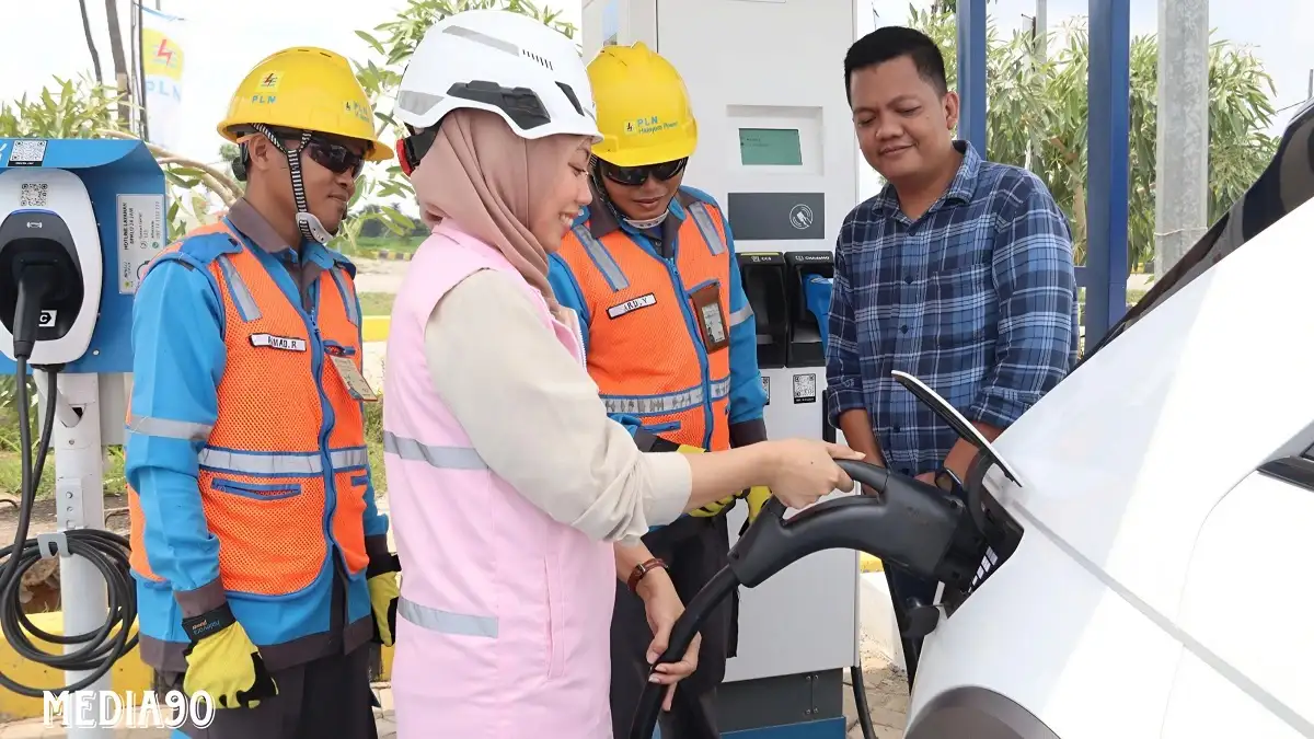 Jaga Listrik Tetap Terang, Srikandi PLN Lampung ini Rela Tak Lebaran Bareng Keluarga