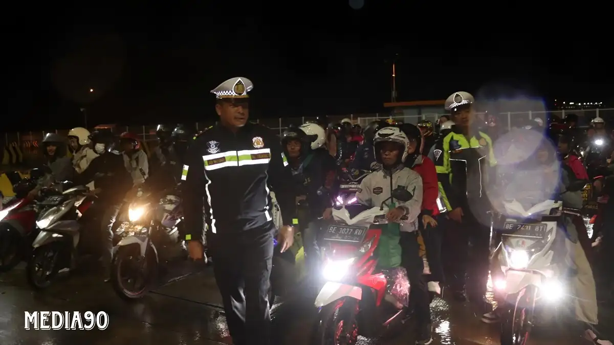 Jamin Keamanan, Polres Lampung Selatan dan Polresta Bandar Lampung Estafet Kawal Pemudik Motor