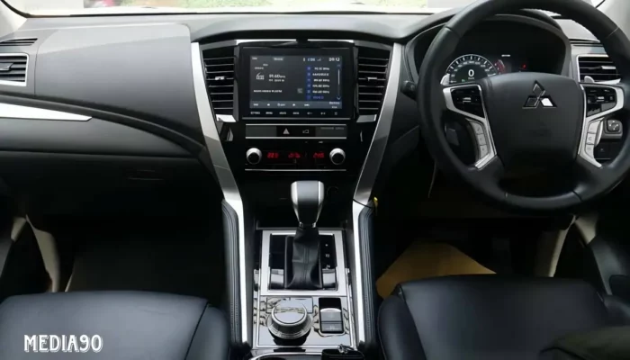 Mengeksplor Interior Pajero Sport Dakar 4X4: Apa Saja Fitur yang Menanti di Dalamnya?