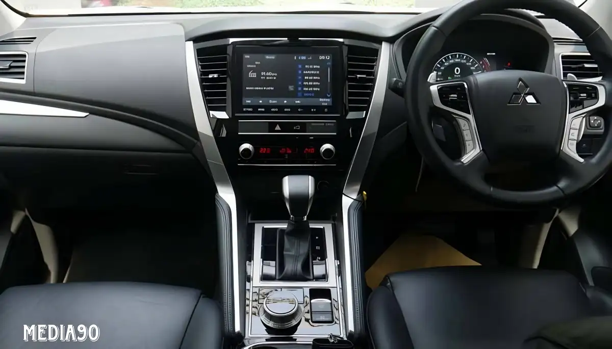 Mengupas Interior Pajero Sport Dakar 4X4, Ada Fitur Apa Saja Di Dalamnya