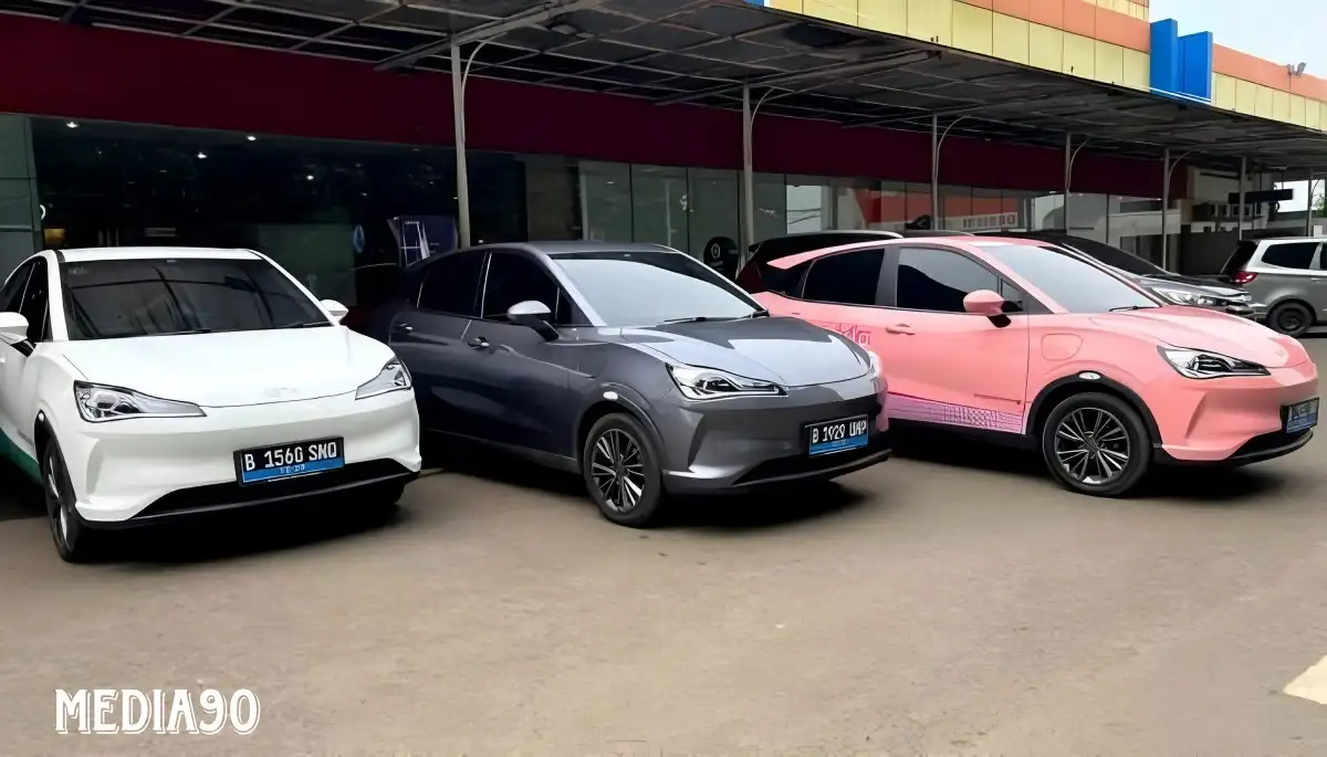 Mobil Listrik Neta V Jadi Taksi Bandara Halim