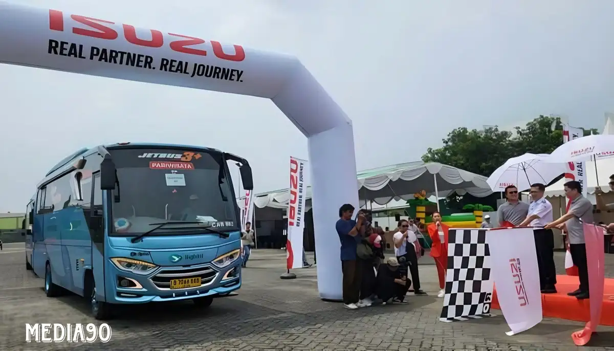 Puluhan Peserta Mudik Gratis Isuzu Diberangkatkan Pakai ELF NQR B Dan ELF NLR Microbus