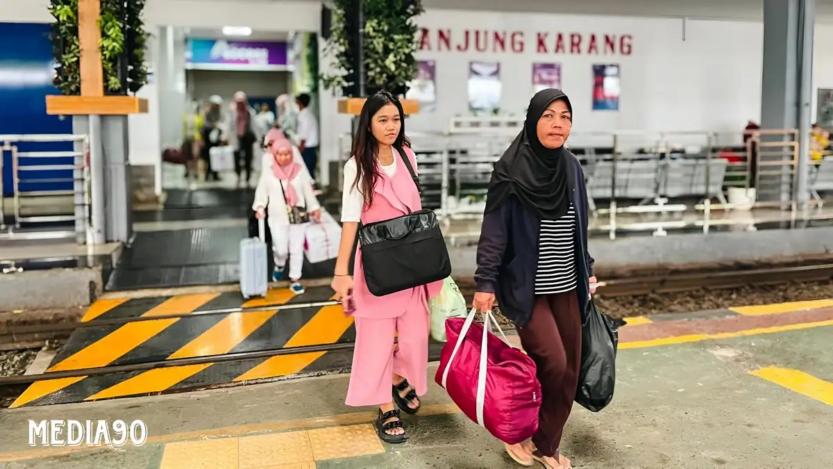 Puncak Arus Mudik Diprediksi 7 April, KAI Tanjungkarang Siapkan 29 Kereta Rangkai dan Ratusan Petugas Keamanan