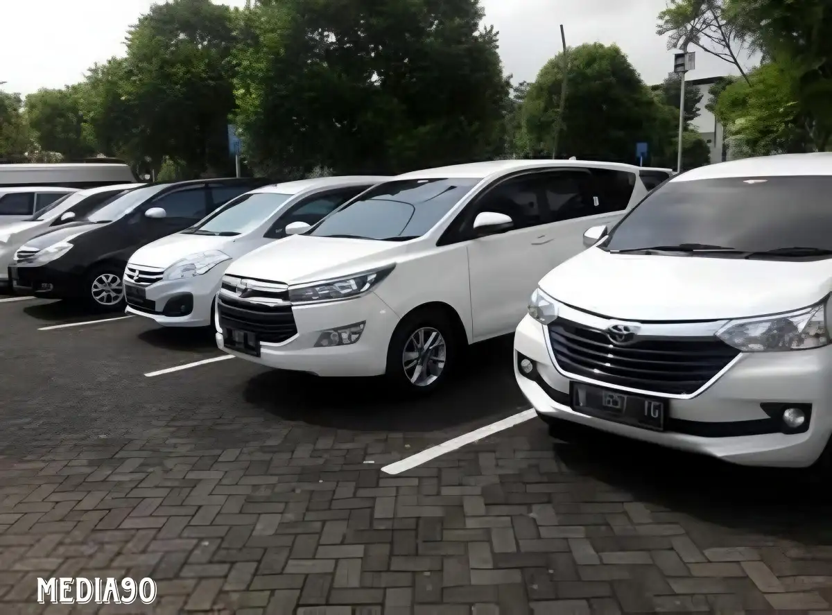 Rekomendasi Rental Mobil Surabaya Murah dengan Driver dan Lepas Kunci 2 Rekomendasi Rental Mobil Surabaya Murah