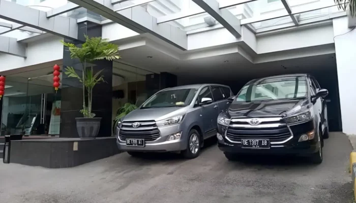 Rekomendasi Rental Mobil Ambon Murah dengan Driver dan Lepas Kunci
