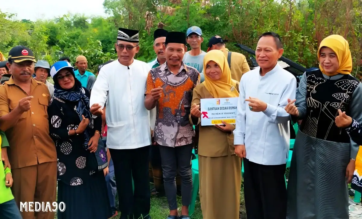 Rumahnya Ludes Terbakar, Baznas Tulang Bawang Bantu Pembangunan Rumah Guru SD Bumi Dipasena Makmur ini