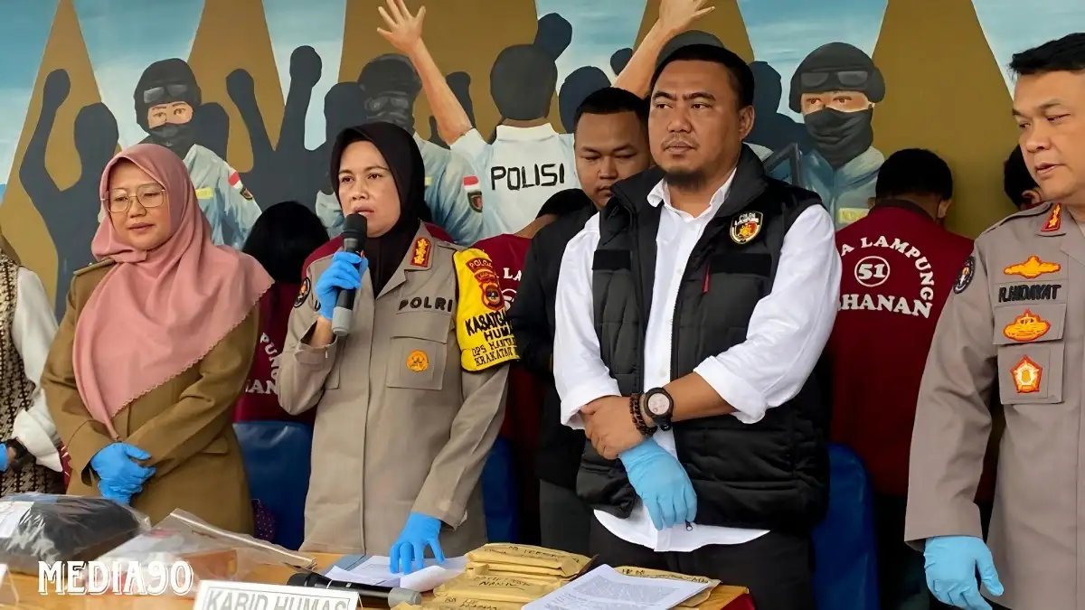Setahun Bisnis Prostitusi di Indekos, Enam Pria di Bandar Lampung ini Diciduk Polda Lampung