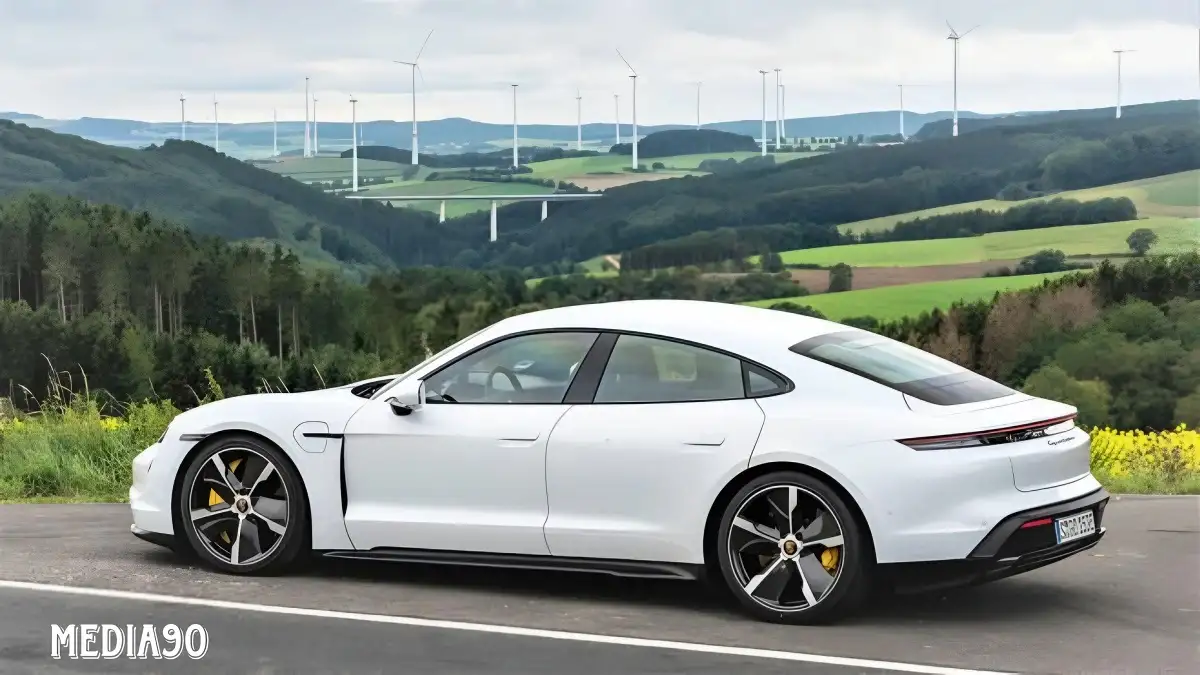 Spesifikasi Porsche Taycan Turbo S, Mobil Listrik Bertenaga 938 Hp!