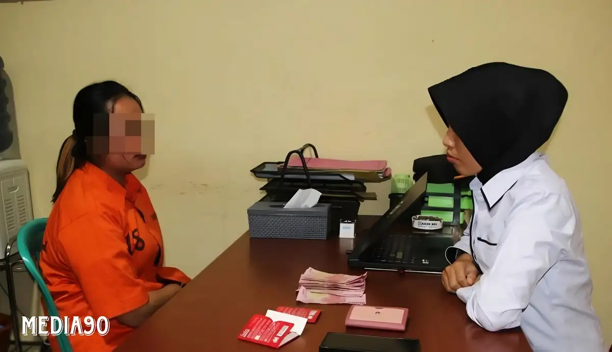 Terlibat Prostitusi Online di Pringsewu, Mucikari Wanita Asal Tanggamus dan Dua PSK Diamankan Polisi