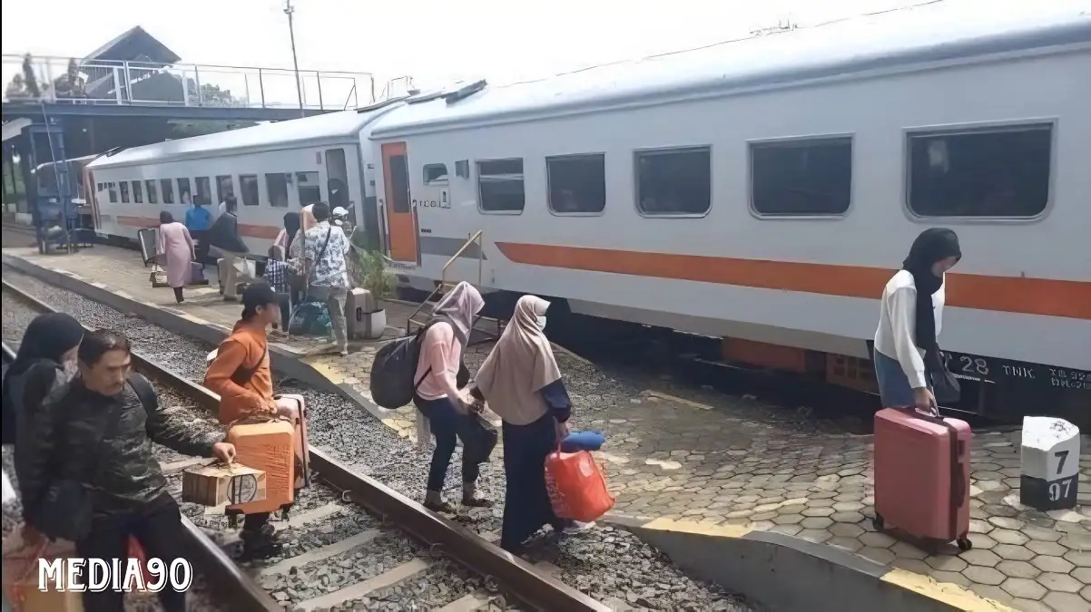 Tiket Kereta Mudik Lebaran Ludes Terjual, KAI Tanjungkarang Tambah 7 Ribu Kursi