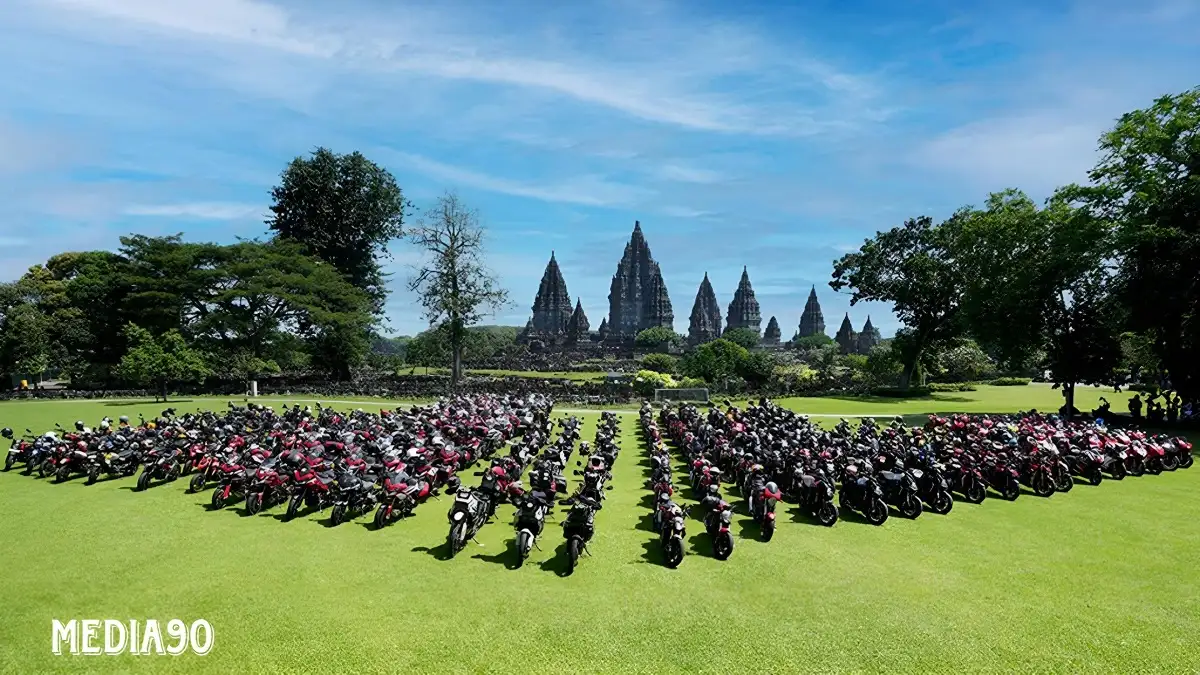 305 Ducati Pecahkan Rekor Muri Di Candi Prambanan