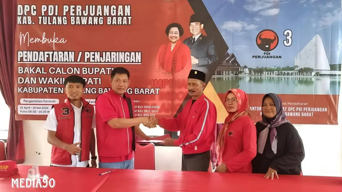Adik Kandung Umar Ahmad Daftar Calon Bupati Tubaba di PDIP dan NasDem