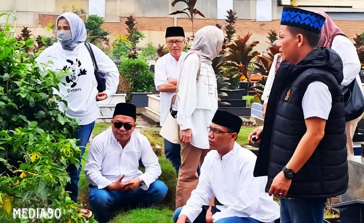 Apresiasi Jasa Para Pendiri, Pengurus PWI Ziarahi Lima Makam Tokoh Pers Lampung ini