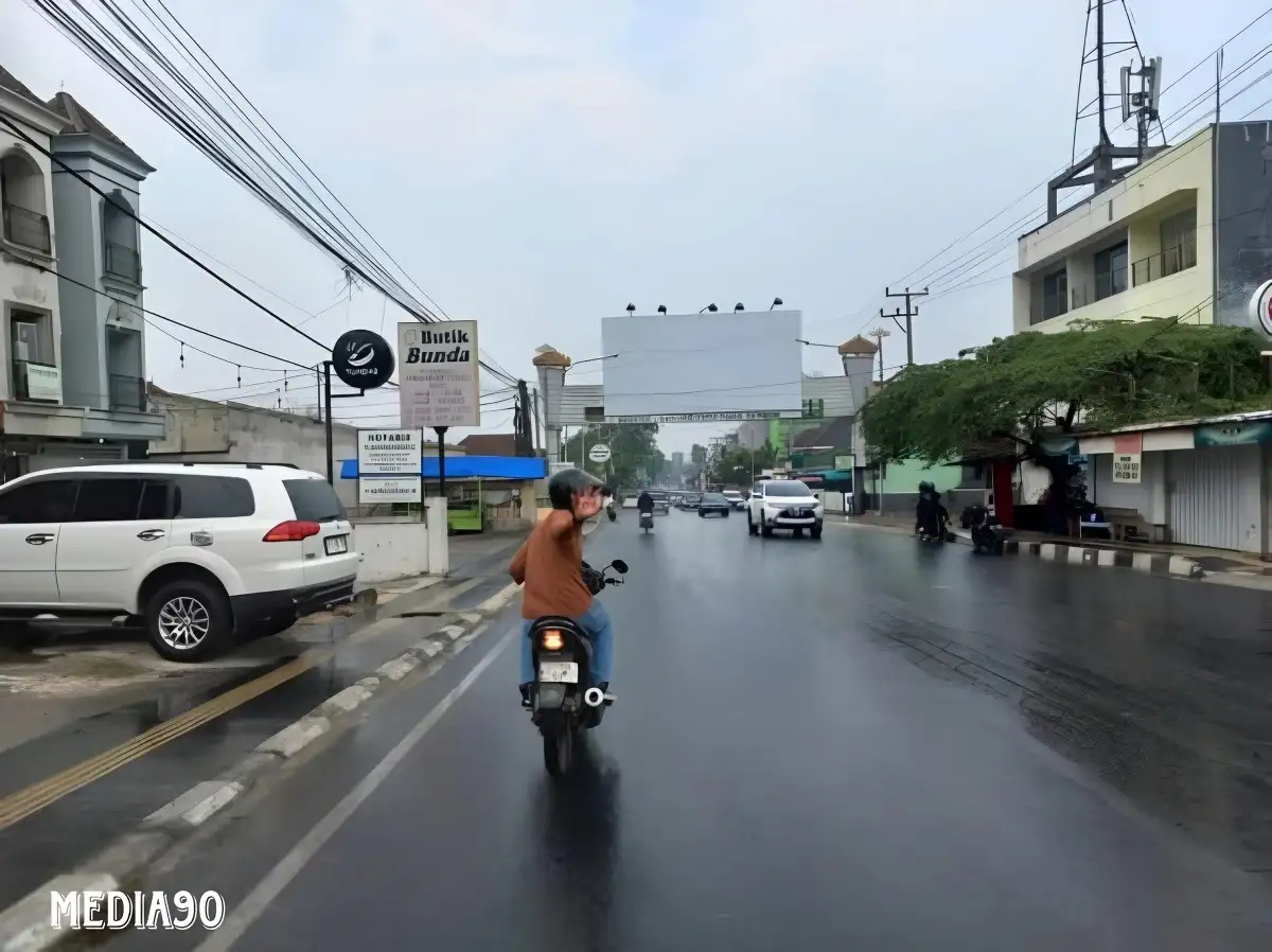 BMKG Hujan Lokal di Sebagian Besar Wilayah, Waspada Hujan Lebat dan Angin Kencang!