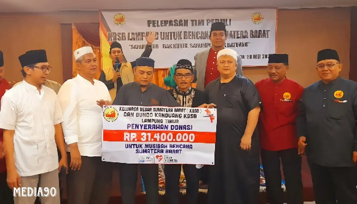 Bawa Donasi Rp350 Juta, Perantau Minang di Lampung Kirim Tim Peduli Bencana Sumatera Barat Bantu Korban