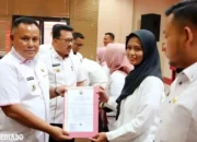 Bupati Lampung Selatan Menyerahkan 147 SK PPPK untuk Tenaga Pendidik dan Kesehatan