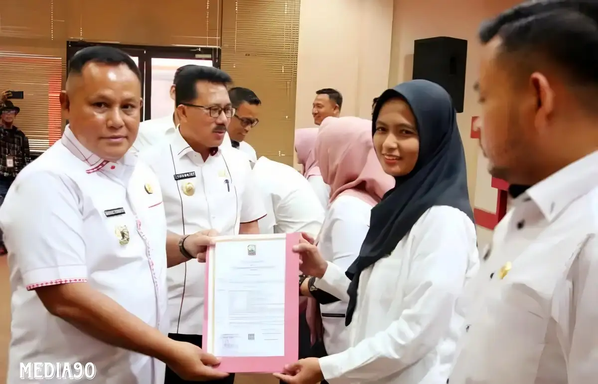 Bupati Lampung Selatan Serahkan SK 147 PPPK Tenaga Pendidik dan Kesehatan